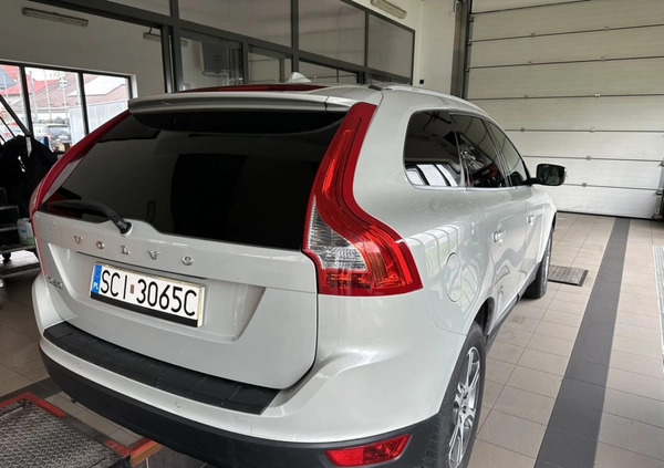 Volvo XC 60 cena 54000 przebieg: 249500, rok produkcji 2013 z Łochów małe 172